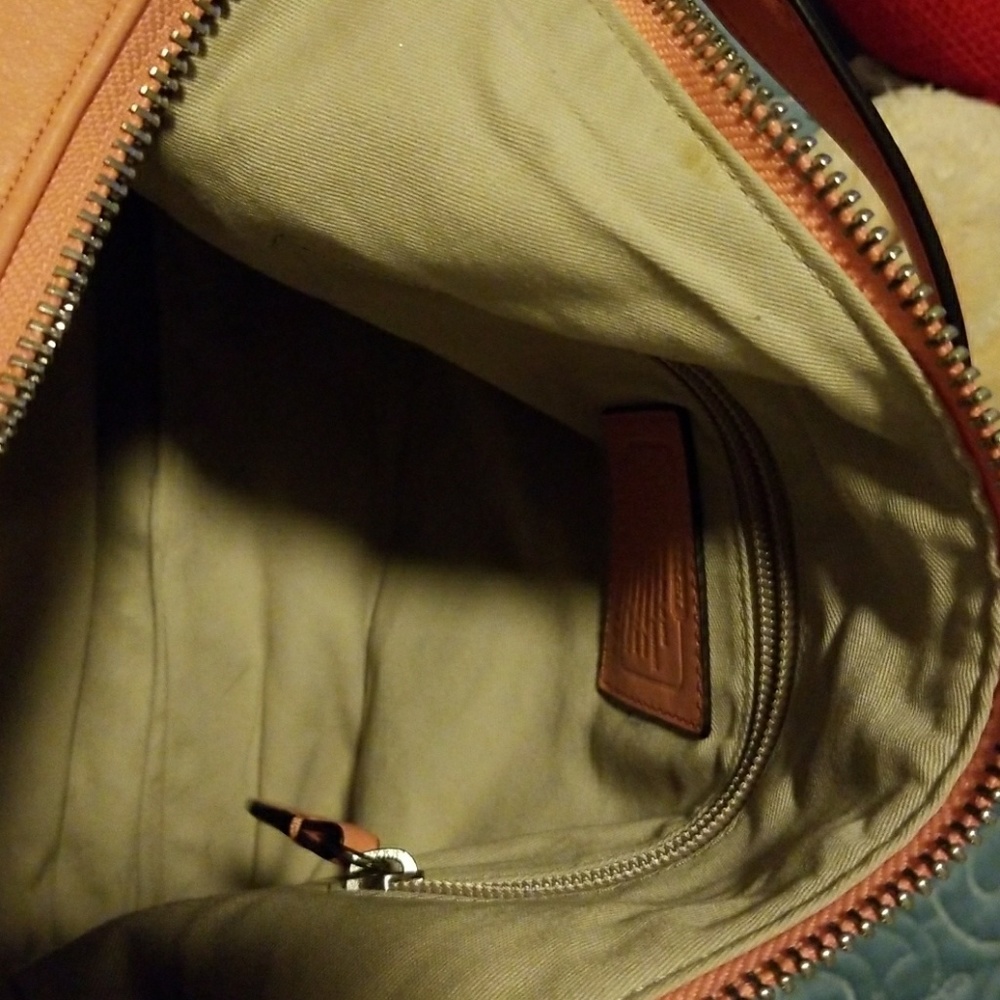 Handbag - Picture 2 of 4